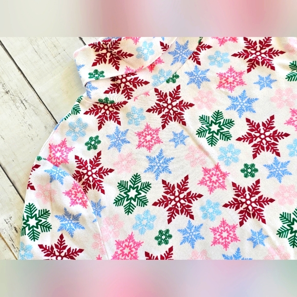 Time & True White & Colorful Christmas Snowflake Turtleneck Longsleeve Top - Picture 4 of 10